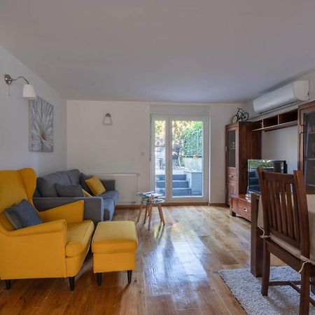 Apartment Gabriella Загреб Экстерьер фото