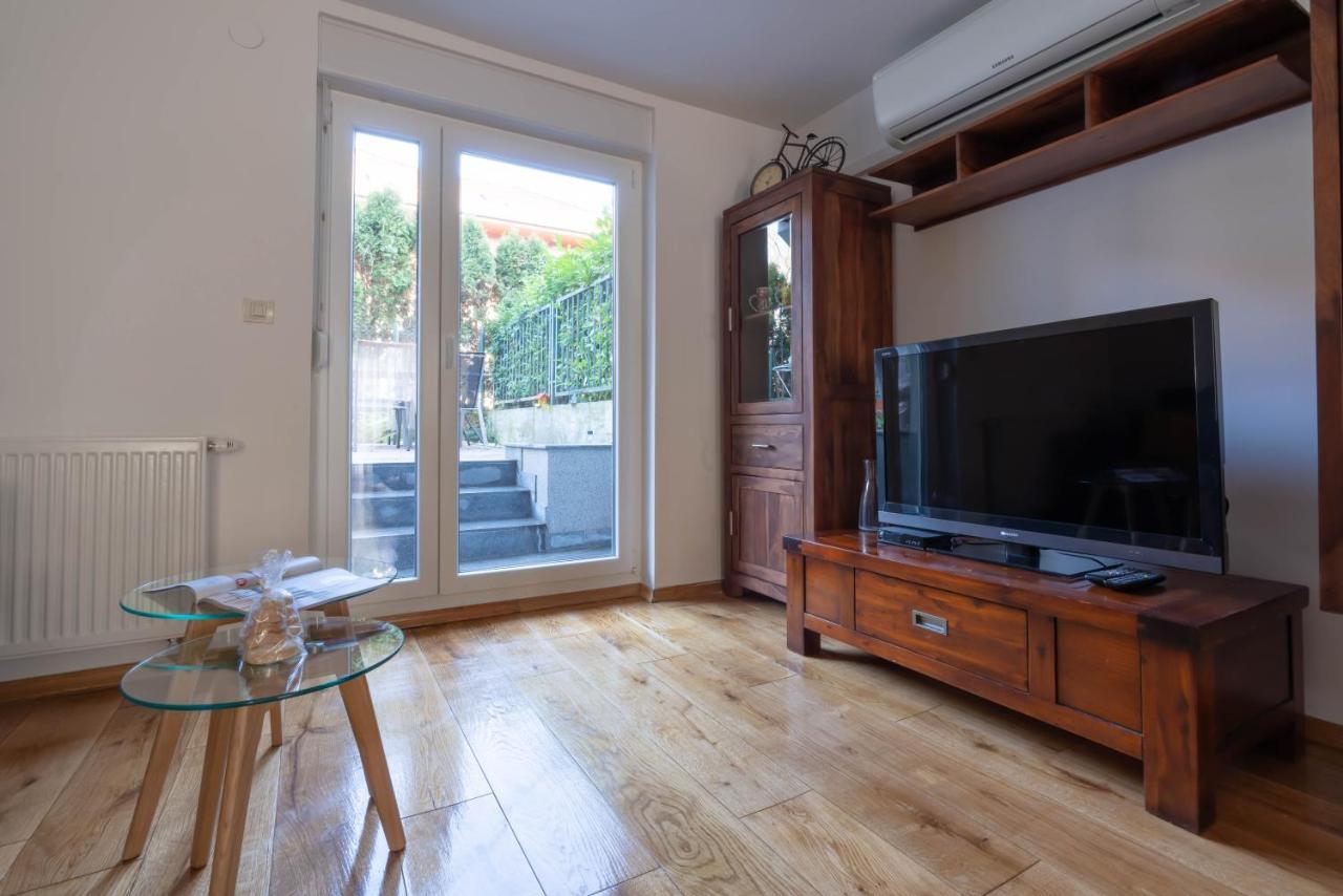 Apartment Gabriella Загреб Экстерьер фото